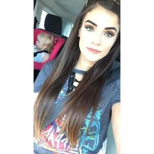 Meet your Posher, Courtney